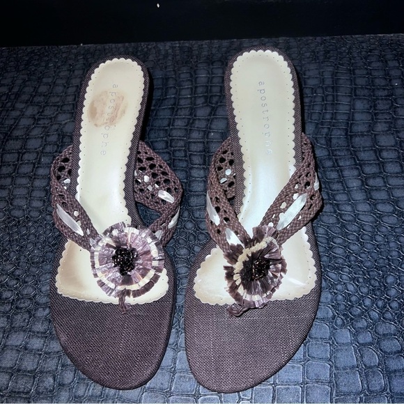 - Apostrophe Brown/ beige SZ:9 Y2K Fairy Floral Slip On Kitten Heel Sand… - Picture 3 of 8
